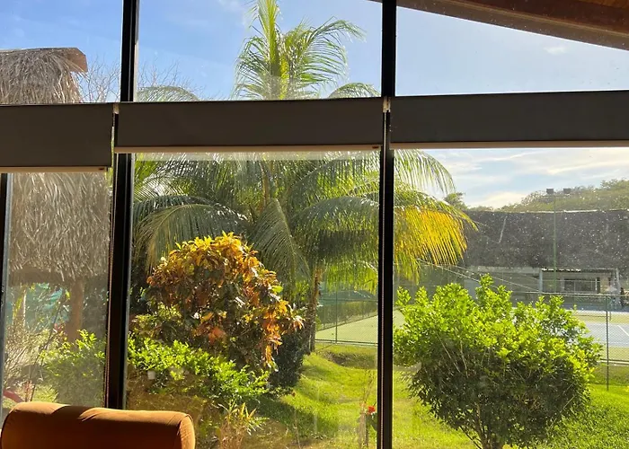Hidden Paradise Tennis And Pickleball Getaway Сasa de vacaciones